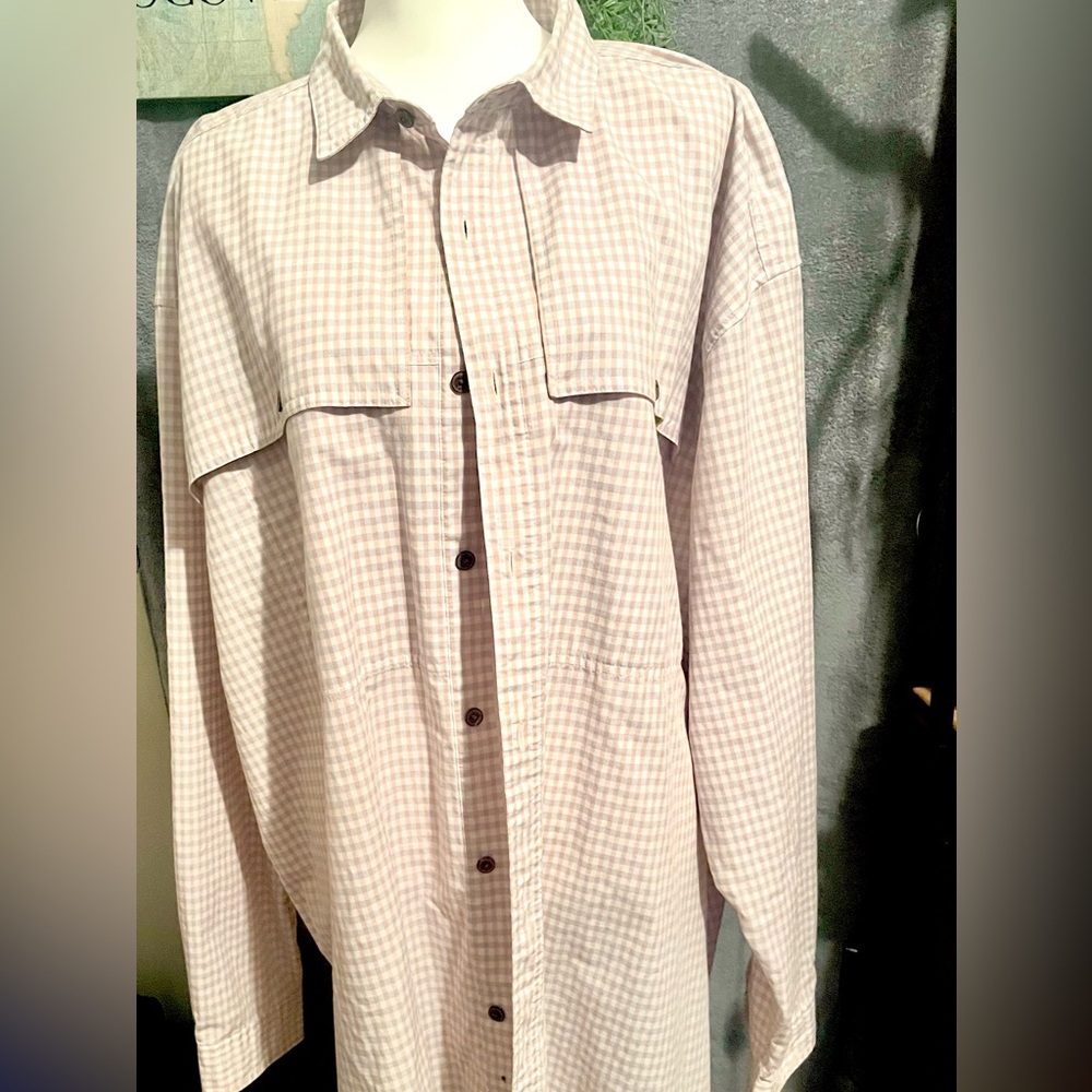 Mens 3XL Patagonia Fitz Roy fishing long sleeve button up shirt. Nice details.